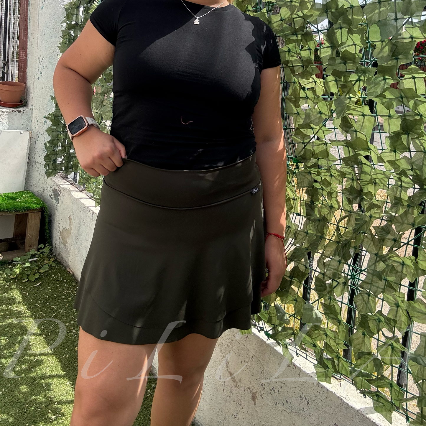 Falda short tela dupont brasileño